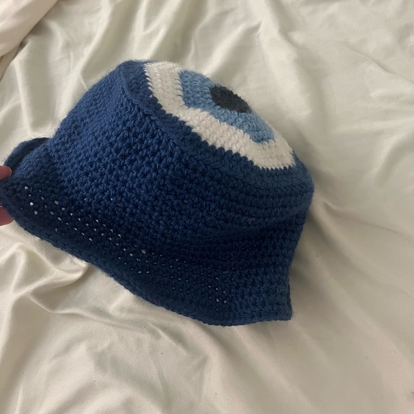Handmade bucket hat - Picture 2 of 2